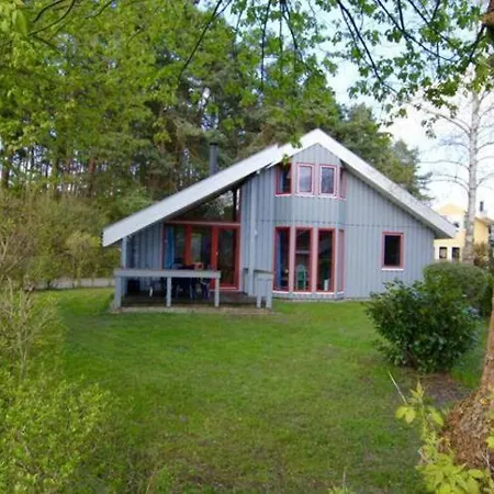 Holiday home Mirow In *